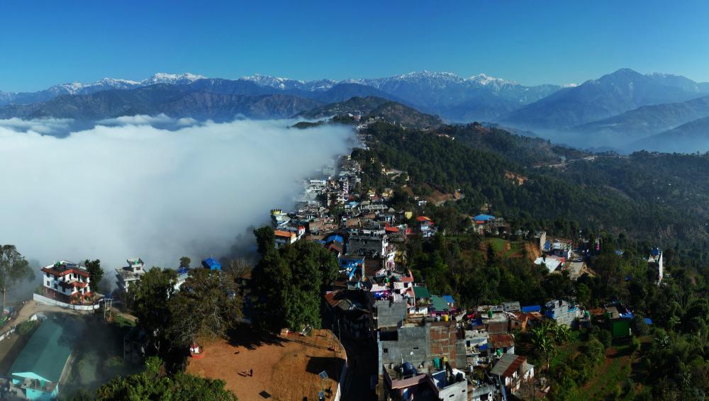 दैलेखको उच्च पहाडी क्षेत्रमा हिमपात, हिमपातसँगै छिटपुट भएको वर्षाले किसानलाई राहत